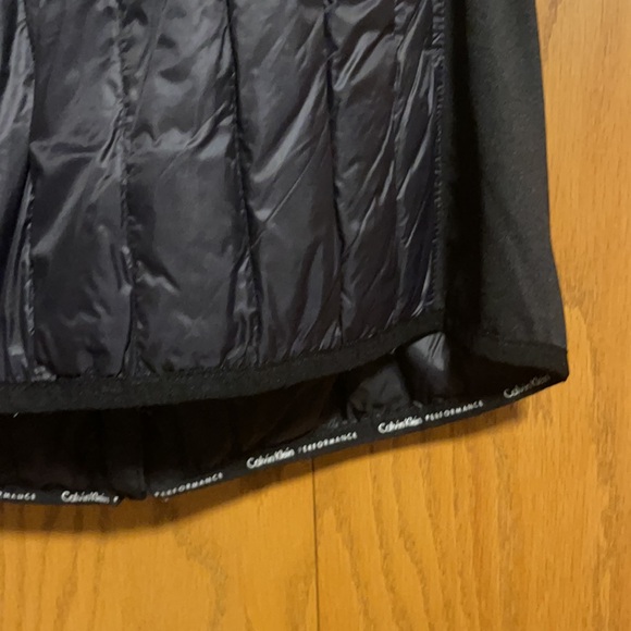 Calvin Klein Vest - Picture 6 of 7